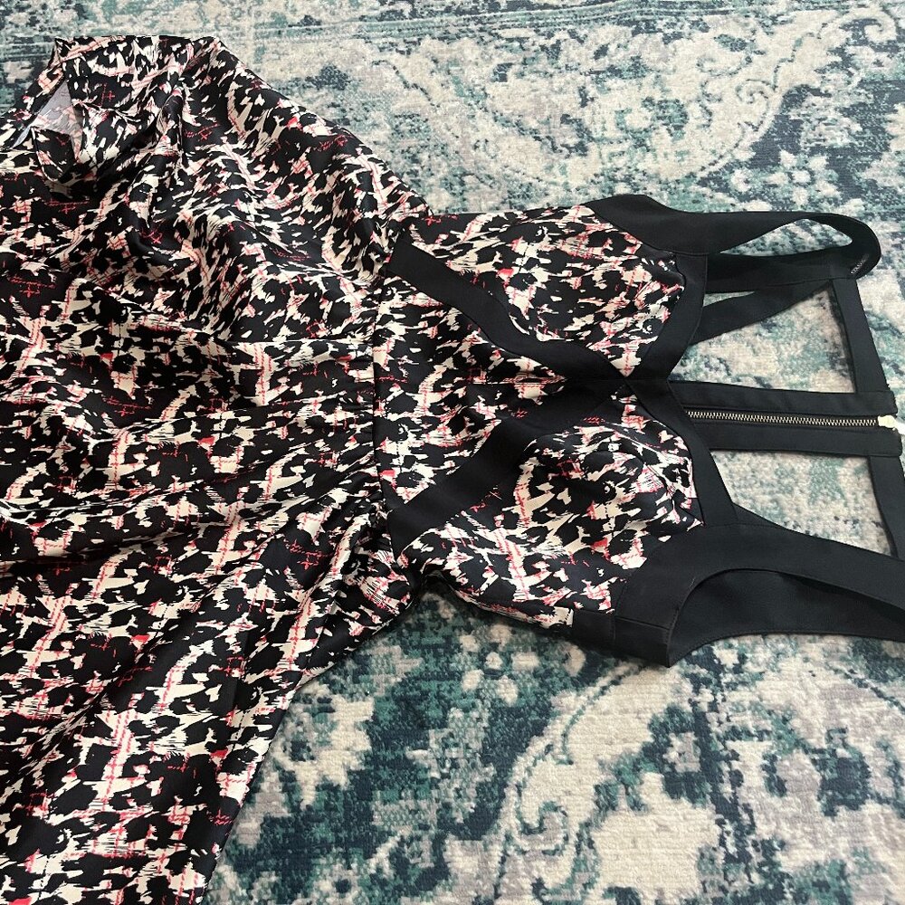 Skater flare dress with zip up back!